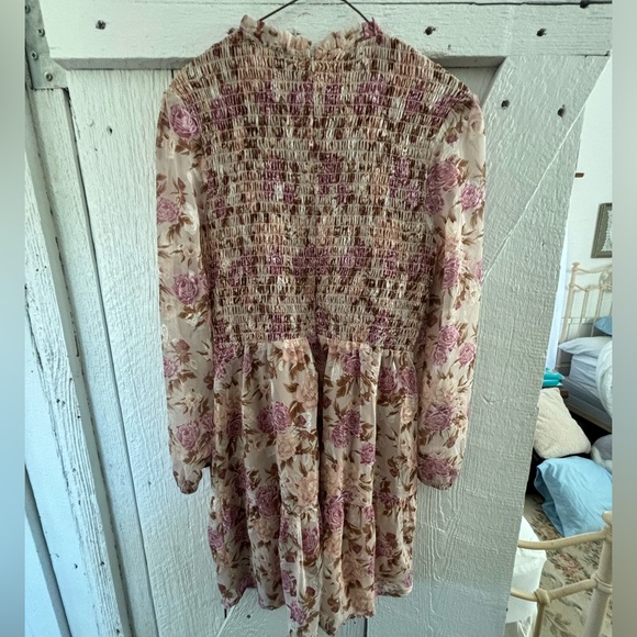 NWOT Adelyn Rae Darlene Textured Smocked Floral Dress - Picture 4 of 6